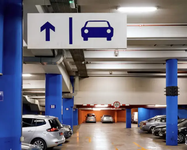 Estacionamento de Veículos
