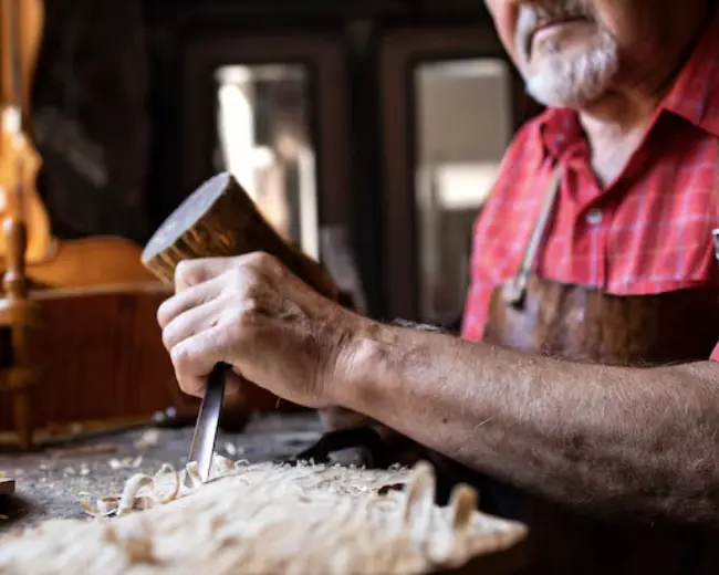 Fabricação de Artefatos de Tanoaria e de Embalagens de Madeira.