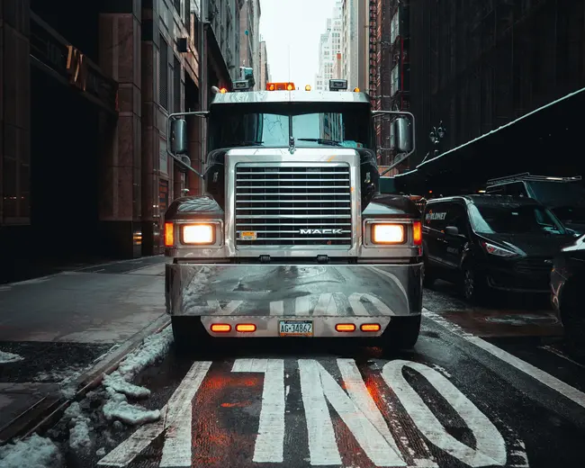TRANSPORTE - JONAS STOEBERL