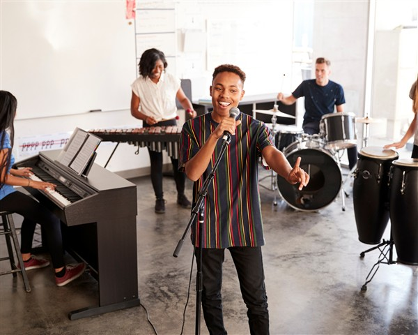 PROFESSOR DE ARTES - LUIZ CARLOS - foto 2