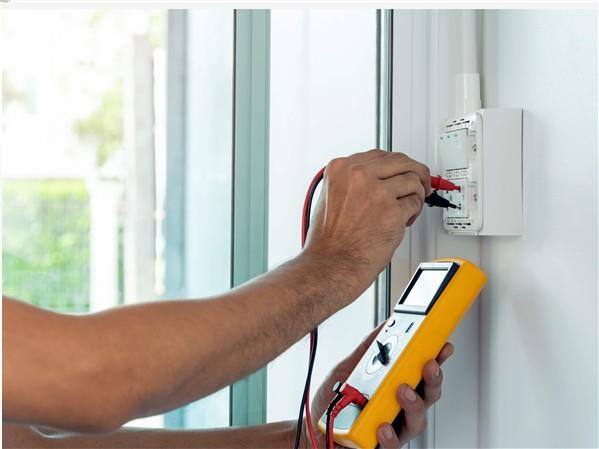 INSTALAÇÃO E MANUTENÇÃO ELÉTRICA - foto 1
